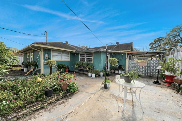 9701 Foredale Street, Houston, TX 77075