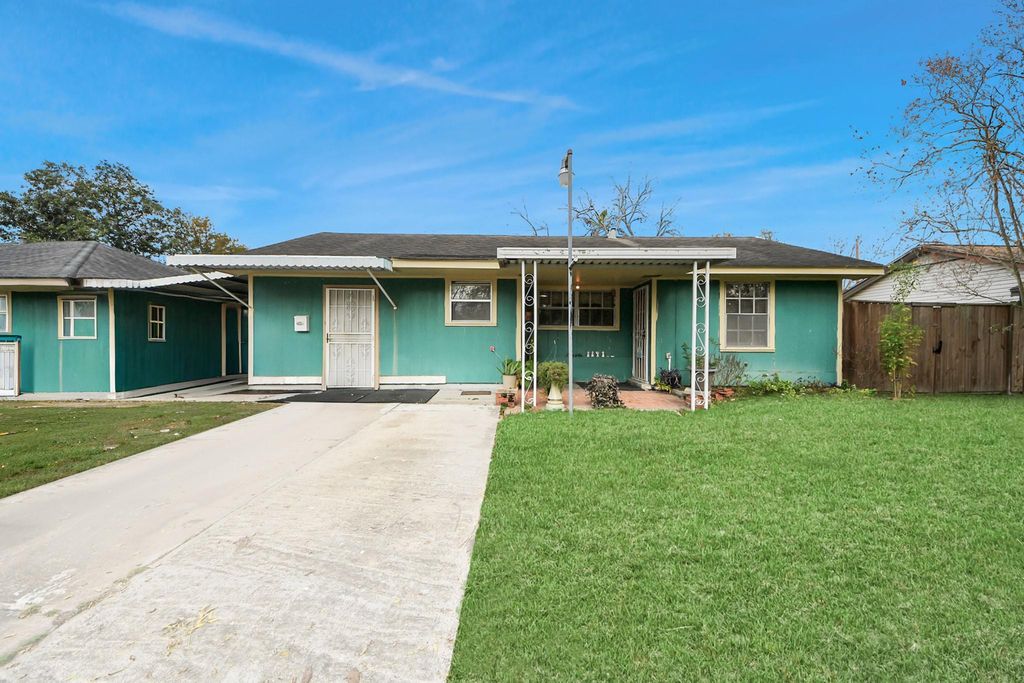 9701 Foredale Street, Houston, TX 77075