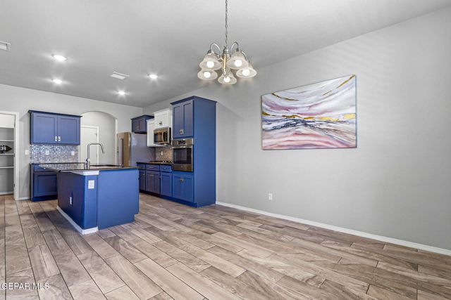 7425 GLACIER Drive, El Paso, TX 79911