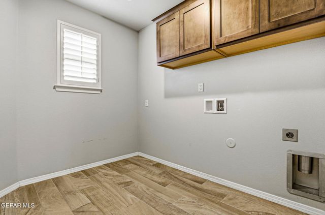 7425 GLACIER Drive, El Paso, TX 79911