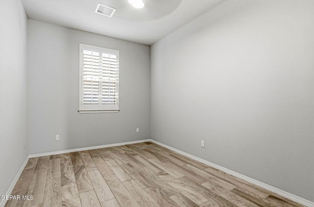 7425 GLACIER Drive, El Paso, TX 79911