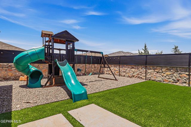 7425 GLACIER Drive, El Paso, TX 79911