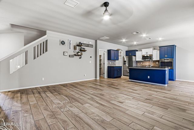 7425 GLACIER Drive, El Paso, TX 79911