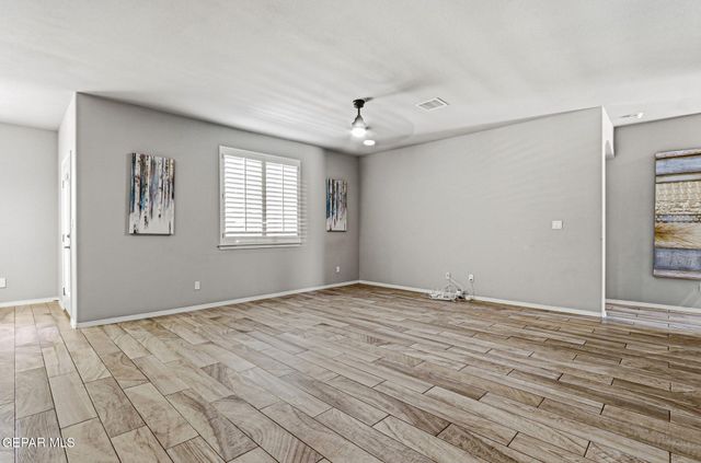 7425 GLACIER Drive, El Paso, TX 79911