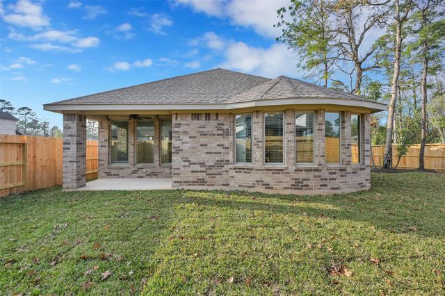 307 Highland Bayou Drive, Conroe, TX 77304