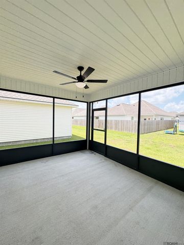 28317 Merrimack Dr, Denham Springs, LA 70726