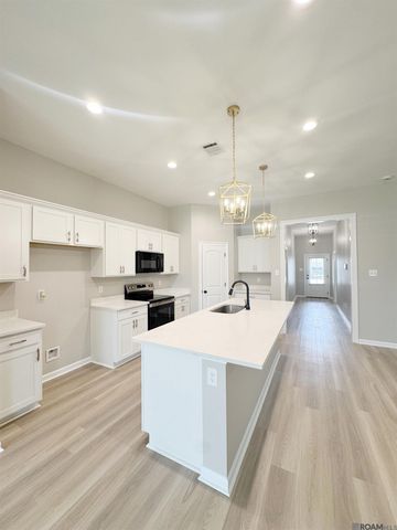 28317 Merrimack Dr, Denham Springs, LA 70726