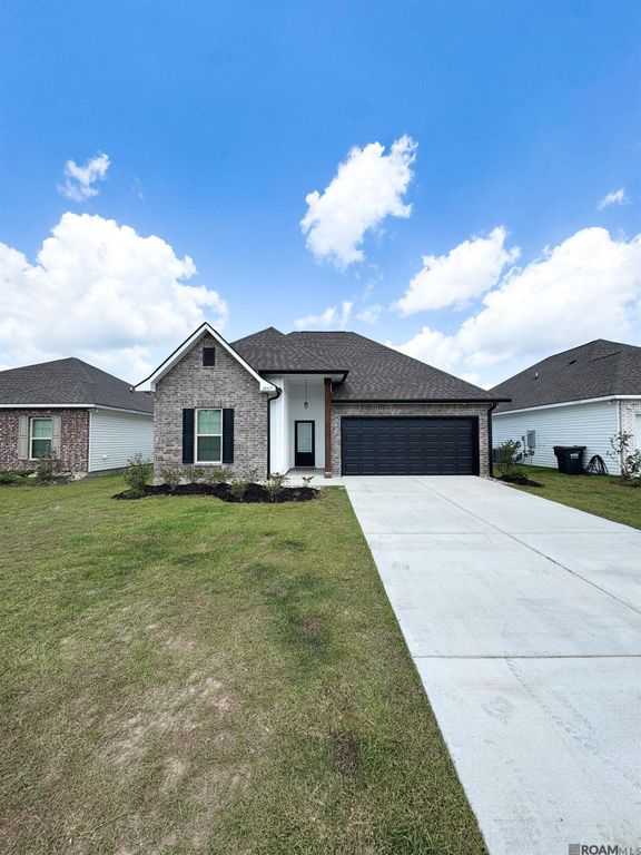 28317 Merrimack Dr, Denham Springs, LA 70726