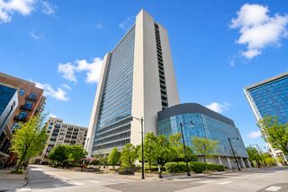 500 W SUPERIOR Street 604, Chicago, IL 60654