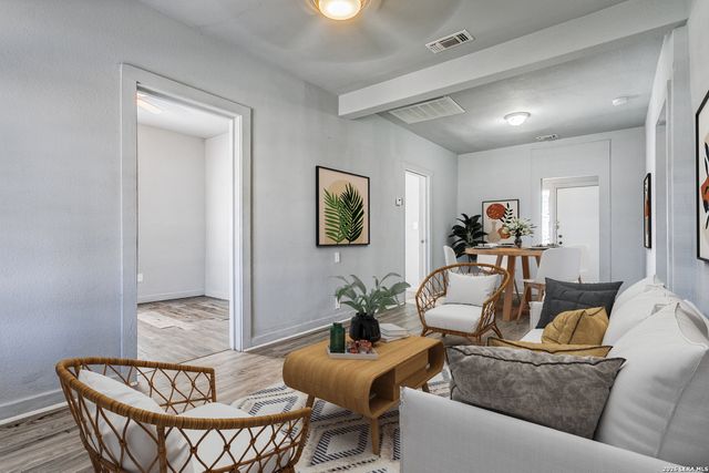 1526 Burnet, San Antonio, TX 78202