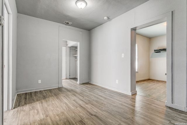 1526 Burnet, San Antonio, TX 78202