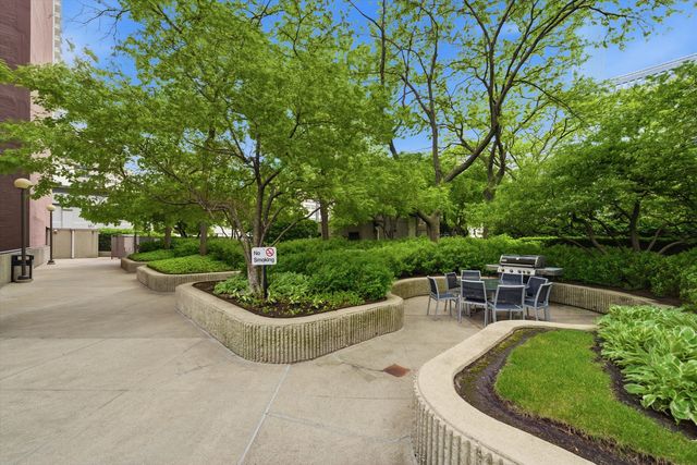 10 E Ontario Street 4506, Chicago, IL 60611