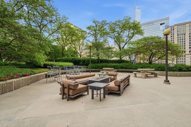 10 E Ontario Street 4506, Chicago, IL 60611