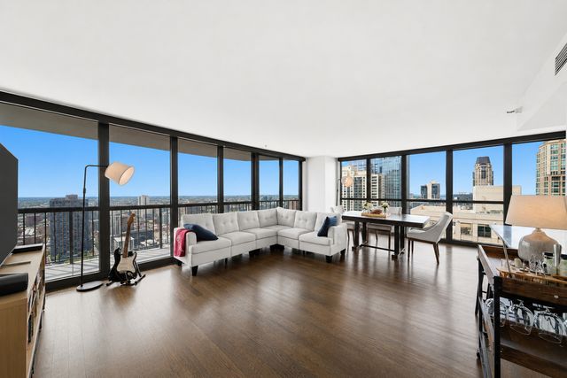 10 E Ontario Street 4506, Chicago, IL 60611