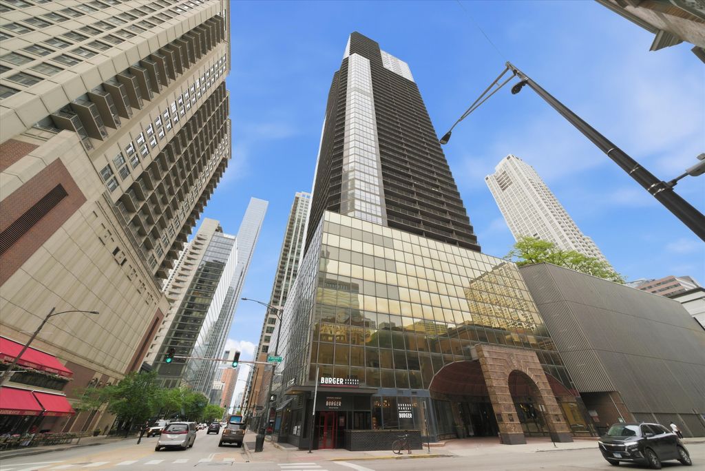 10 E Ontario Street 4506, Chicago, IL 60611
