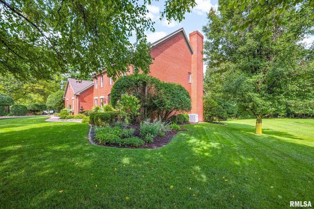 933 W GRAND OAK Drive, Peoria, IL 61615
