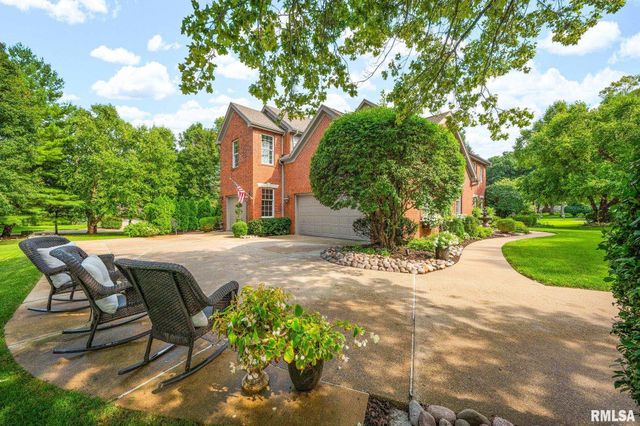 933 W GRAND OAK Drive, Peoria, IL 61615