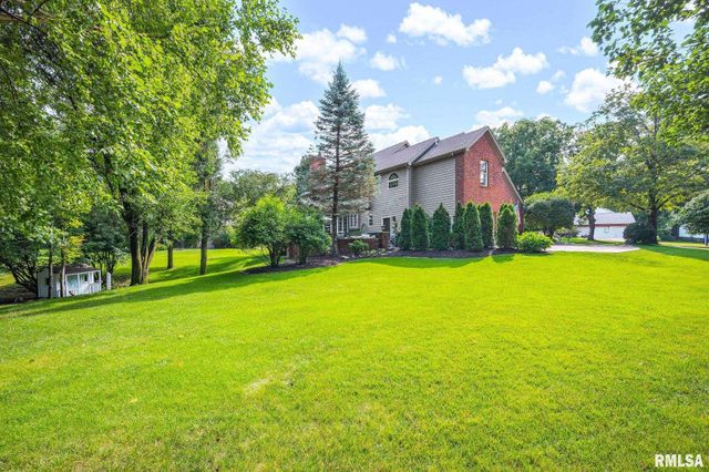 933 W GRAND OAK Drive, Peoria, IL 61615