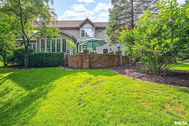 933 W GRAND OAK Drive, Peoria, IL 61615