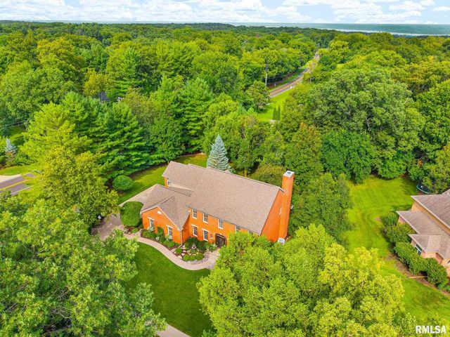 933 W GRAND OAK Drive, Peoria, IL 61615