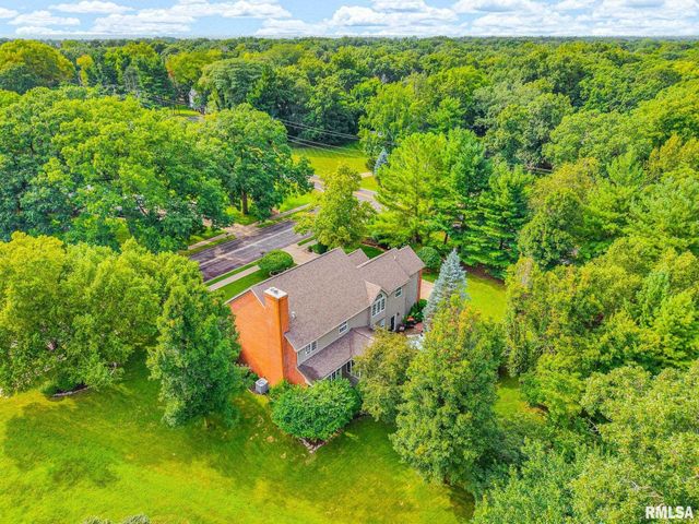 933 W GRAND OAK Drive, Peoria, IL 61615