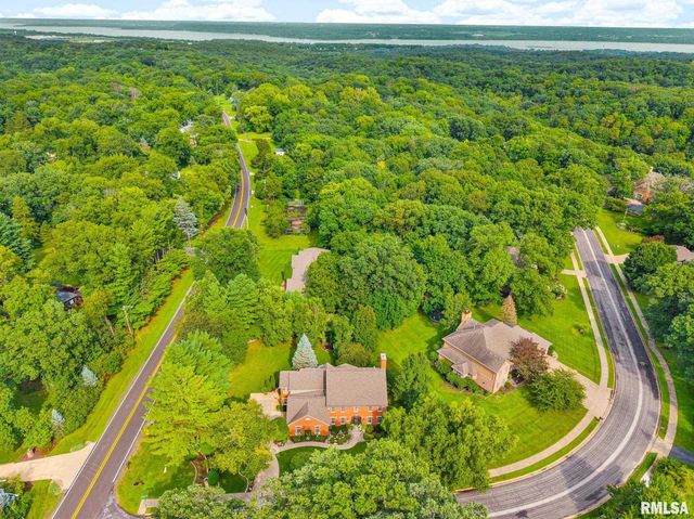 933 W GRAND OAK Drive, Peoria, IL 61615