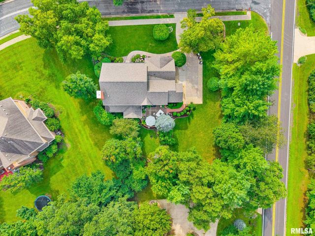 933 W GRAND OAK Drive, Peoria, IL 61615
