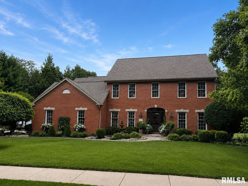 933 W GRAND OAK Drive, Peoria, IL 61615