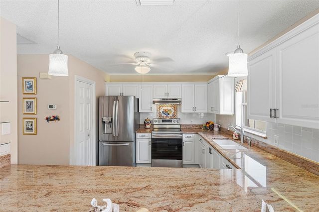 867 OVIEDO ROAD, Lady Lake, FL 32159