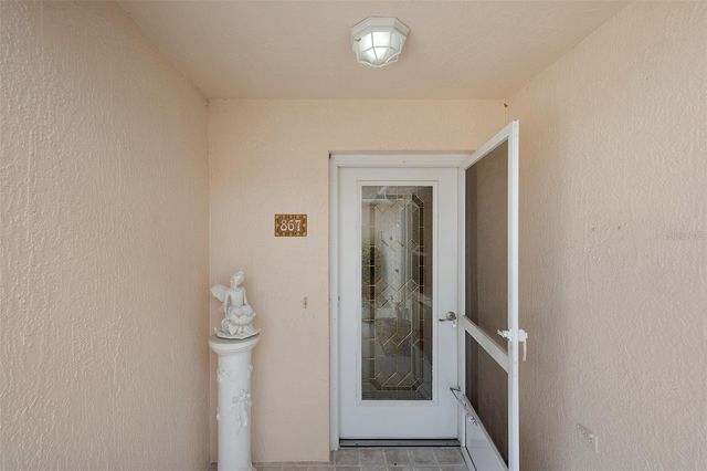 867 OVIEDO ROAD, Lady Lake, FL 32159
