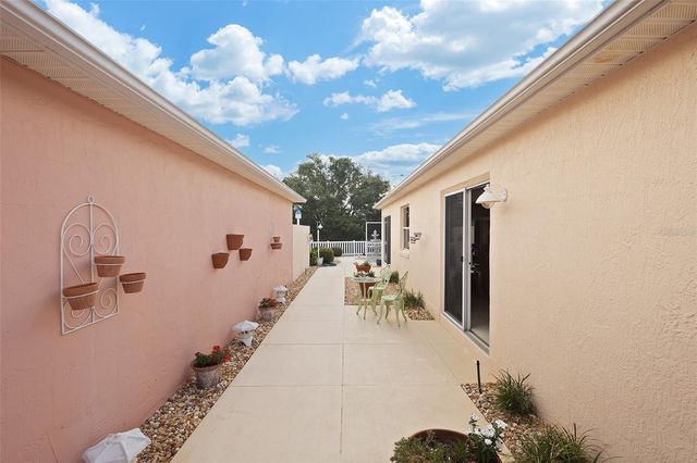 867 OVIEDO ROAD, Lady Lake, FL 32159