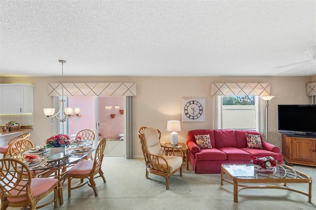 867 OVIEDO ROAD, Lady Lake, FL 32159