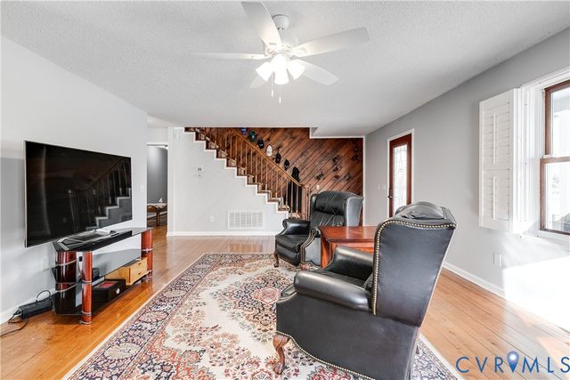 17801 Stage Rd, Barhamsville, VA 23011