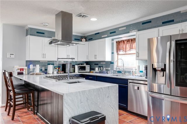 17801 Stage Rd, Barhamsville, VA 23011