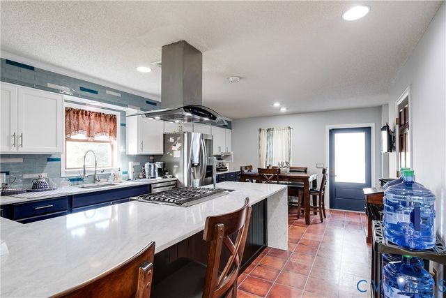 17801 Stage Rd, Barhamsville, VA 23011