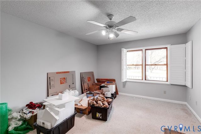 17801 Stage Rd, Barhamsville, VA 23011