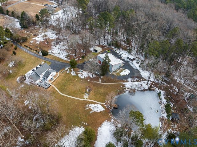 17801 Stage Rd, Barhamsville, VA 23011