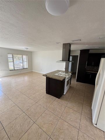 5255 NW 181st Ter 5255, Miami Gardens, FL 33055