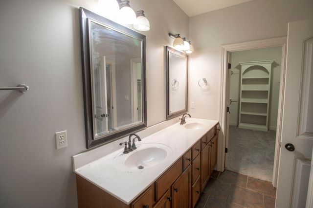 3209 BELINDA CT, Columbia, MO 65203