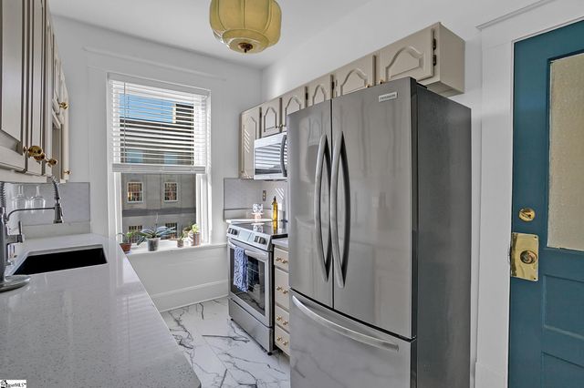 400 E Washington Street Unit 24, Greenville, SC 29601