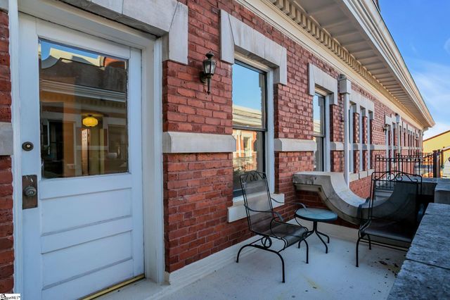 400 E Washington Street Unit 24, Greenville, SC 29601