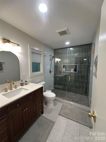 10 Oakwood Drive, Weaverville, NC 28787