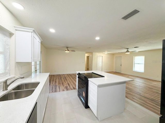 3732 NE 28TH COURT, Ocala, FL 34479