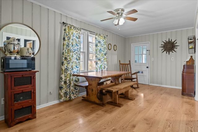 102 Sutton Ave, Waverly, TN 37185