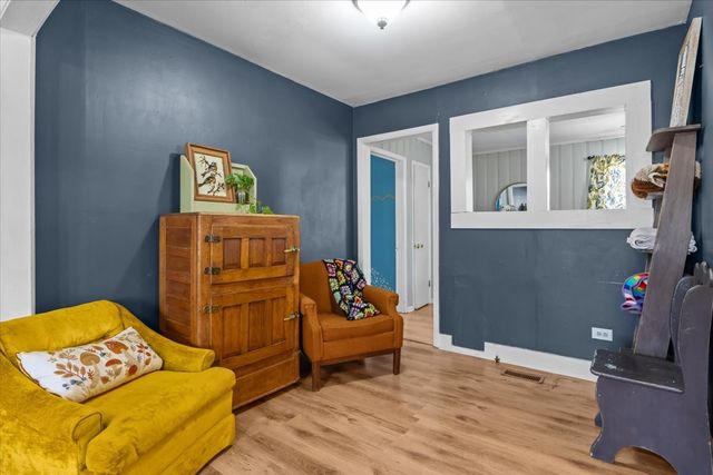 102 Sutton Ave, Waverly, TN 37185