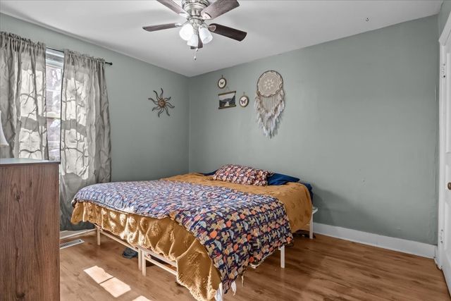 102 Sutton Ave, Waverly, TN 37185