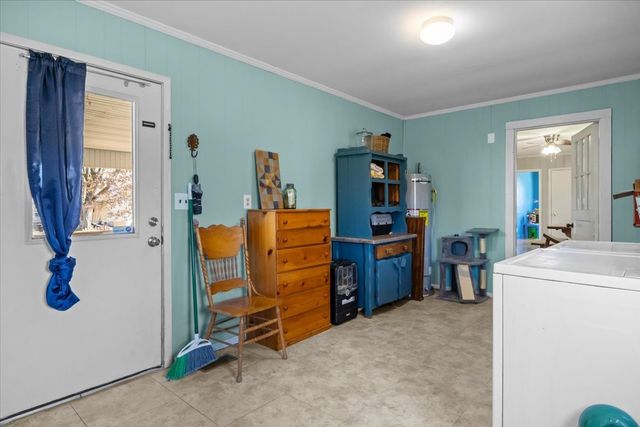 102 Sutton Ave, Waverly, TN 37185