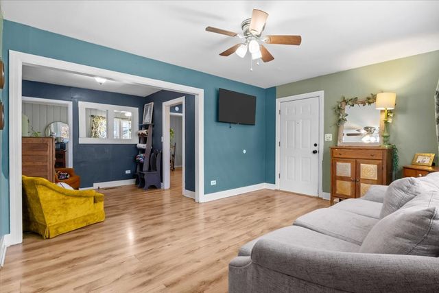 102 Sutton Ave, Waverly, TN 37185