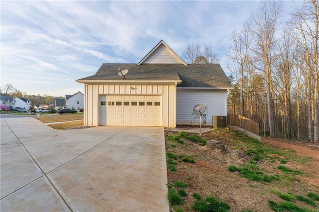 450 Oliver Ridge Drive, Commerce, GA 30529