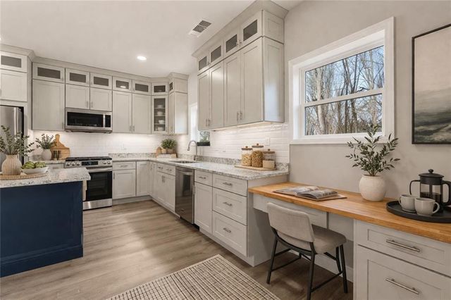 450 Oliver Ridge Drive, Commerce, GA 30529